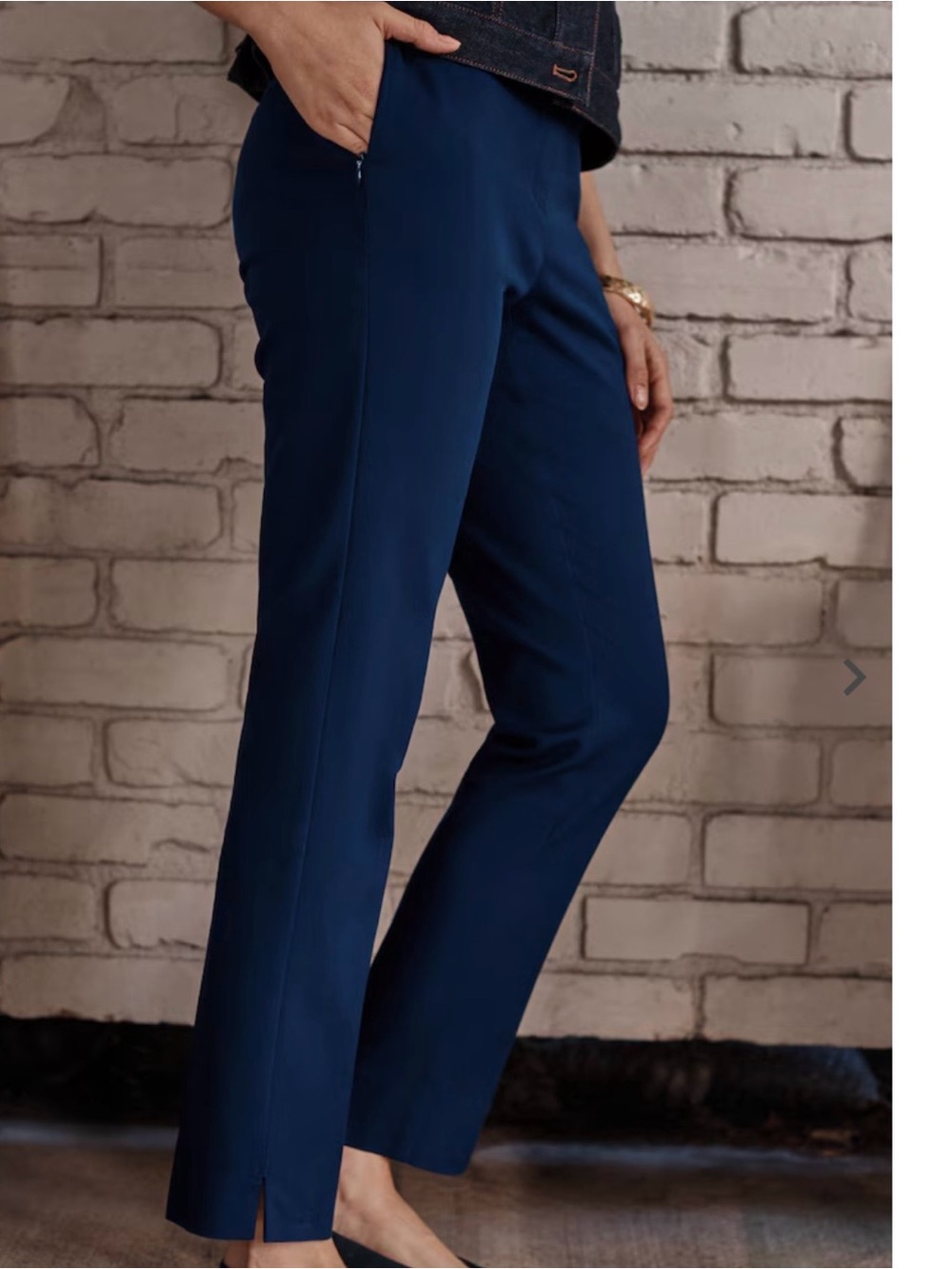 JUNE SALE… PRICE DROP.  JILL CROPPED Navy Women's Pants. SIZE 20